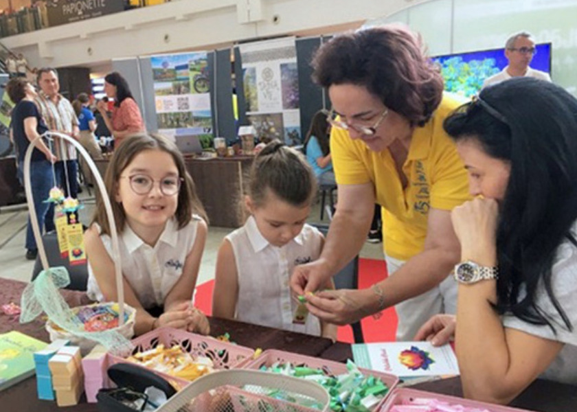 Image for article Romania: Youngsters Praise Falun Dafa’s Values During Event in Iasi