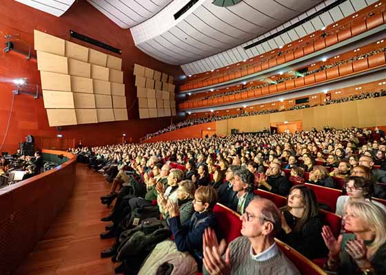 Image for article Shen Yun Performs in the Caribbean, North America, Europe, and Asia: “It’s Really a Selfless Occupation”