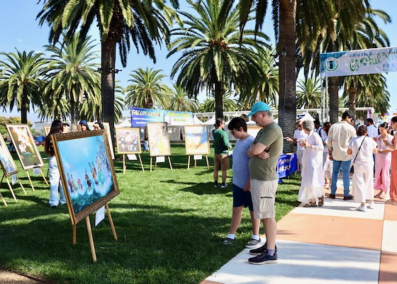 Image for article Irvine, California: Falun Dafa Supported at Global Village Festival