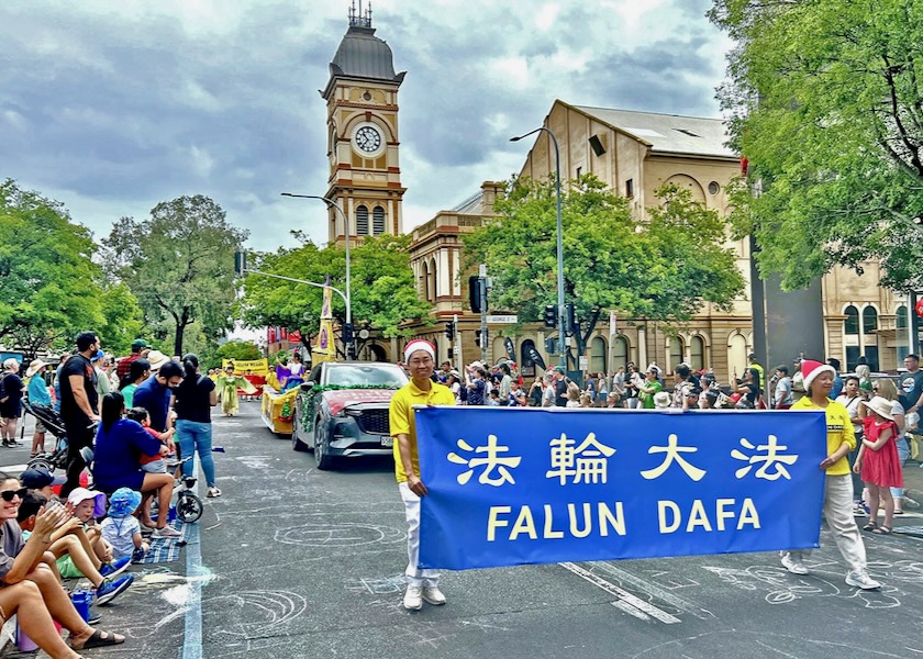 Image for article Falun Gong Practitioners in Three Christmas Parades in South Australia