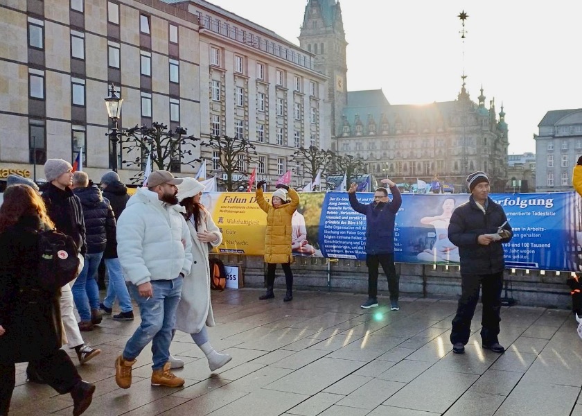 Image for article Hamburg, Germany: Raising Awareness of the Persecution