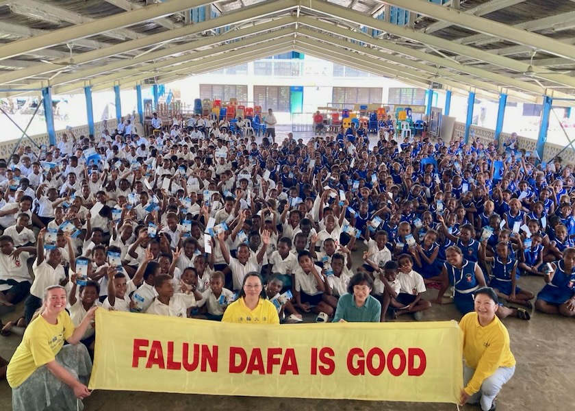 Image for article Falun Dafa Practitioners in New Zealand Promote the Practice in the Solomon Islands