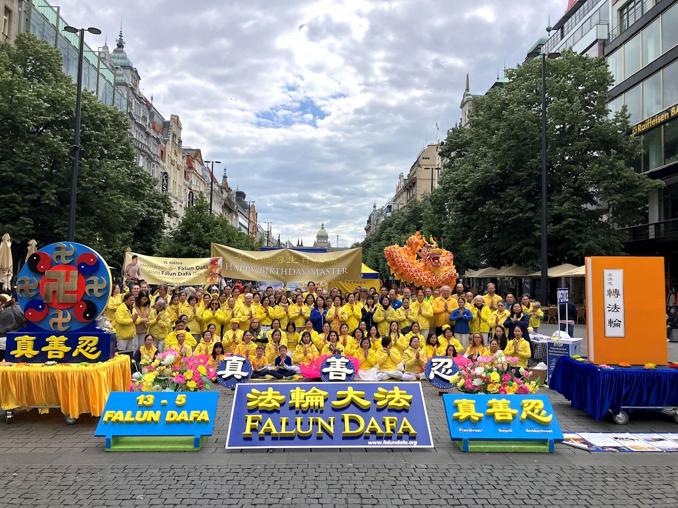 Image for article Prague, Czech Republic: Celebrating World Falun Dafa Day