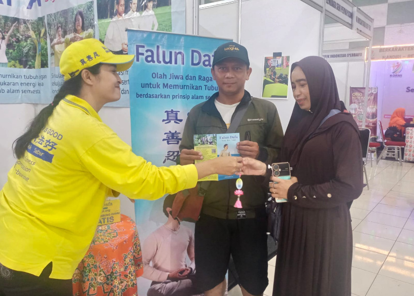 Image for article Falun Dafa’s Guiding Principles Praised During Festival in Indonesia