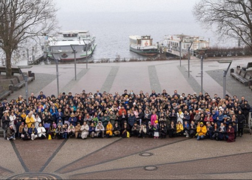 Image for article Practitioners in Germany and the German-Speaking Region of Switzerland Thank Master and Wish Him a Happy New Year