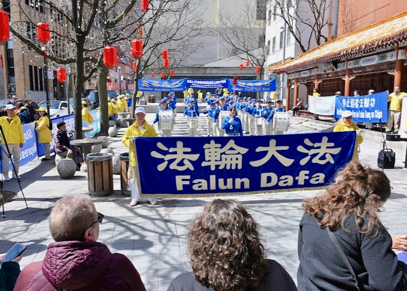 Image for article Montreal, Canada: Falun Gong Is “Changing People’s Hearts for the Better”
