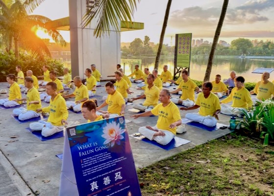 Image for article Malaysian Practitioners Celebrate World Falun Dafa Day, Express Gratitude to Master