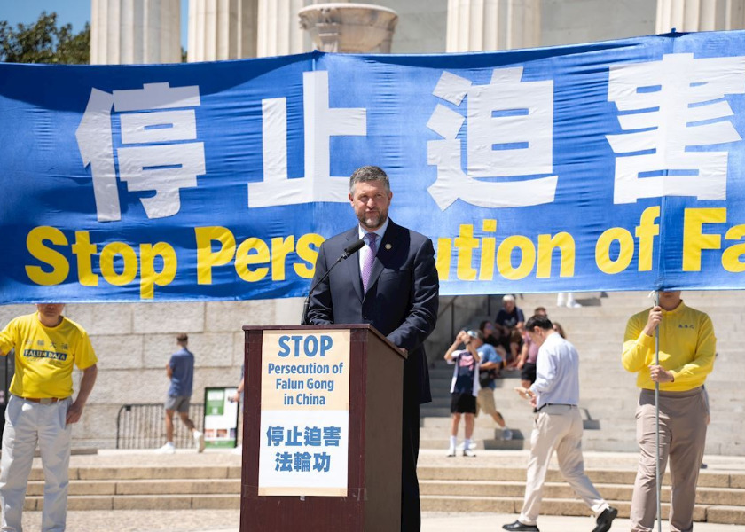 Image for article US Officials Who Know Falun Gong Practitioners Well Commend Their Warmth and Community Spirit